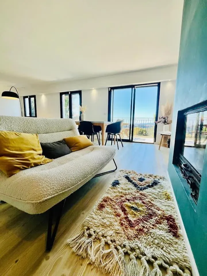 Before Making A Request, Read My Profile Host At The Bottom Of Page # Exceptional Villa With Pool And Panoramic View Aspremont  0*, Aspremont ( Alpes-Maritimes) France