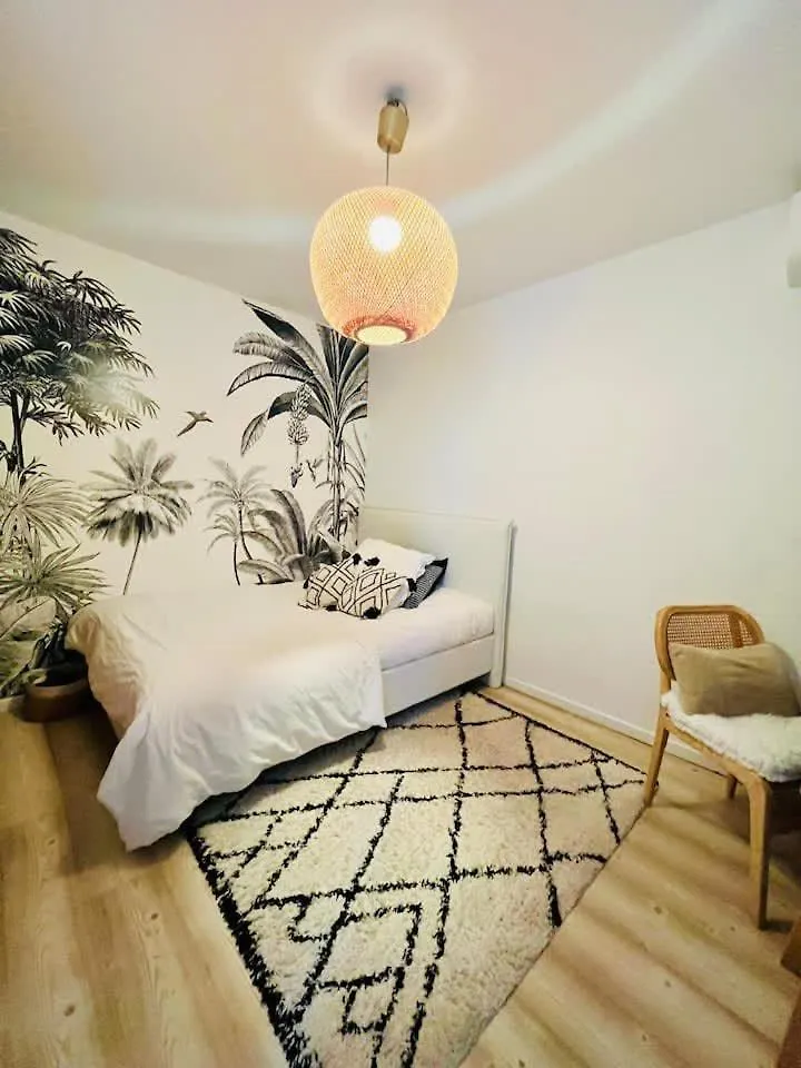 Before Making A Request, Read My Profile Host At The Bottom Of Page # Exceptional Villa With Pool And Panoramic View Aspremont  Apartment Aspremont ( Alpes-Maritimes)