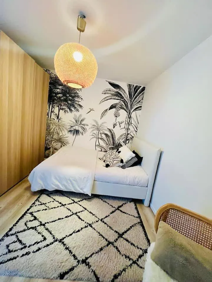 Apartment Before Making A Request, Read My Profile Host At The Bottom Of Page # Exceptional Villa With Pool And Panoramic View Aspremont  France