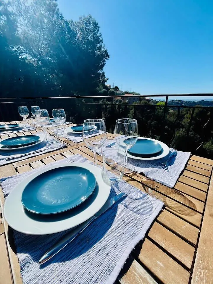 Before Making A Request, Read My Profile Host At The Bottom Of Page # Exceptional Villa With Pool And Panoramic View Aspremont  Apartment Aspremont ( Alpes-Maritimes)